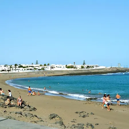 In Playa Honda Mit Sonniger Terrasse Und Meerblick Apartment