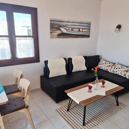 In Playa Honda Mit Sonniger Terrasse Und Meerblick Apartment *