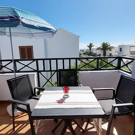 In Playa Honda Mit Sonniger Terrasse Und Meerblick Playa Honda (Lanzarote)